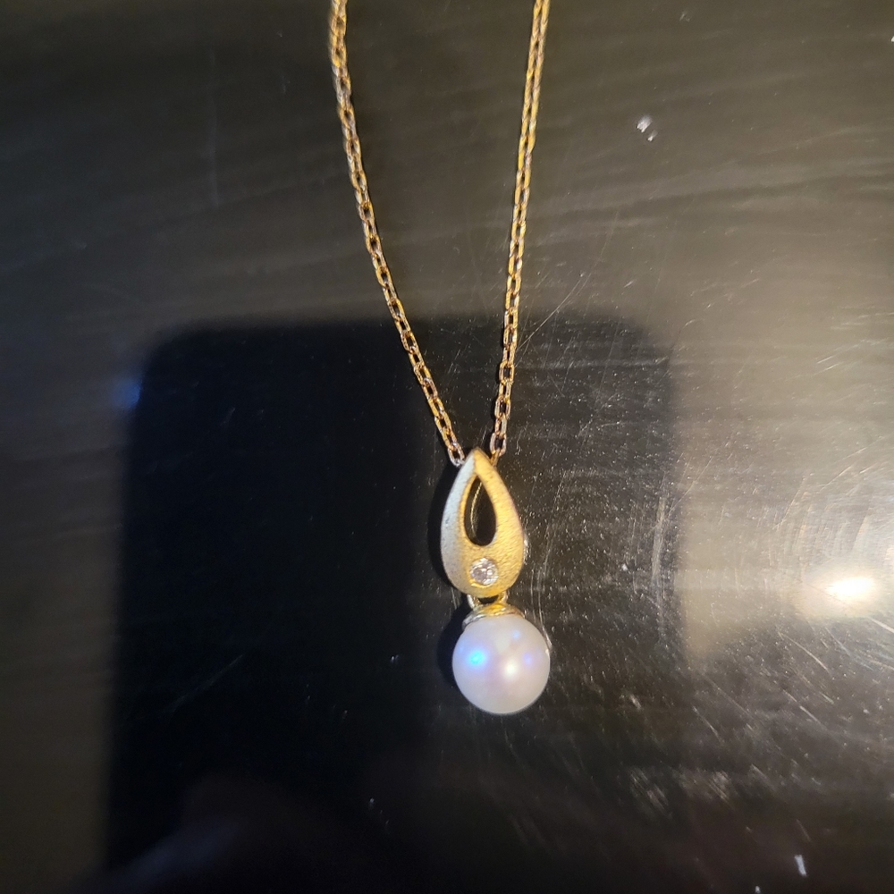 2/$30 - Vantel Pearls Light Pearl Necklace (2)